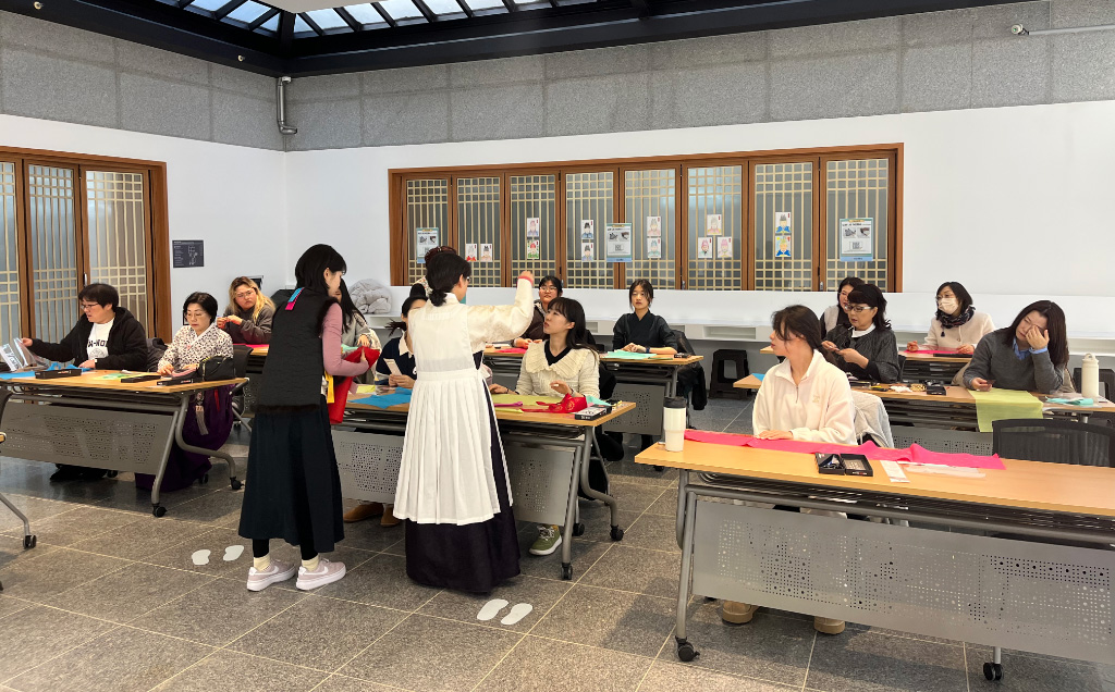 어진박물관 <왕실문화클래스> & 인문강좌 <월간어진>