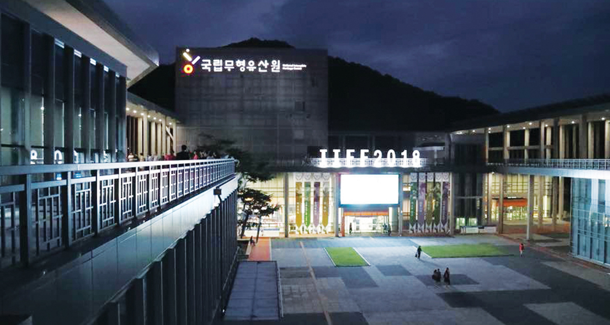 세월이 피워 낸 무형유산의 꽃 썸네일이미지