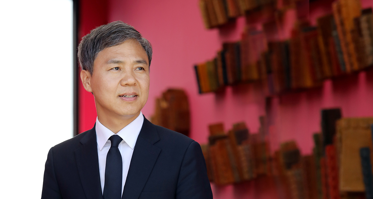 눈 내린 들판에 발자국을 새기듯이 썸네일이미지