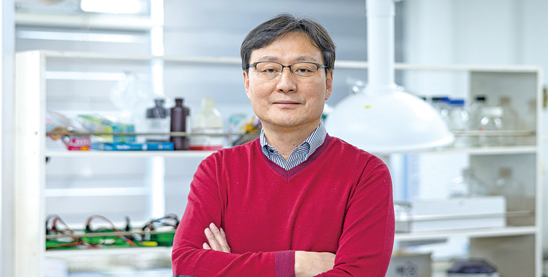 법의학자 이호 교수 썸네일이미지