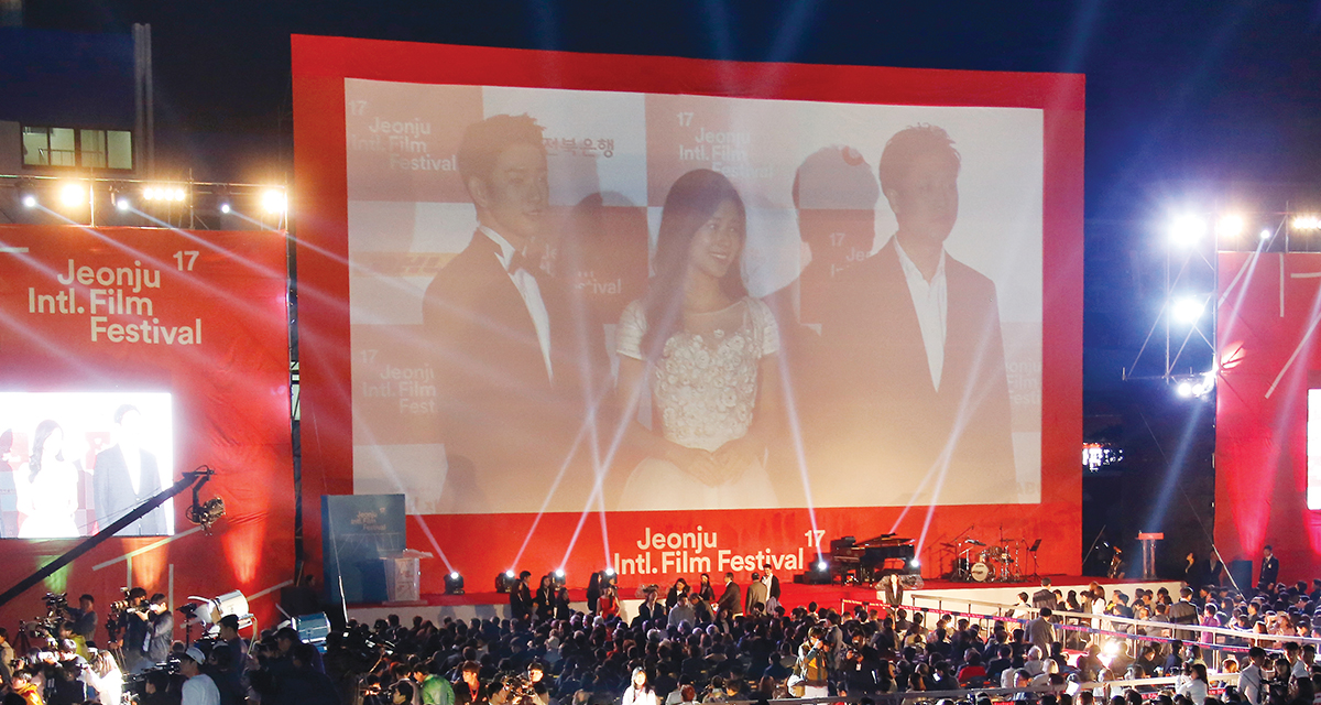 ‘영화, 표현의 해방구’ 2019 영화제는 어떻게 열릴까 썸네일이미지